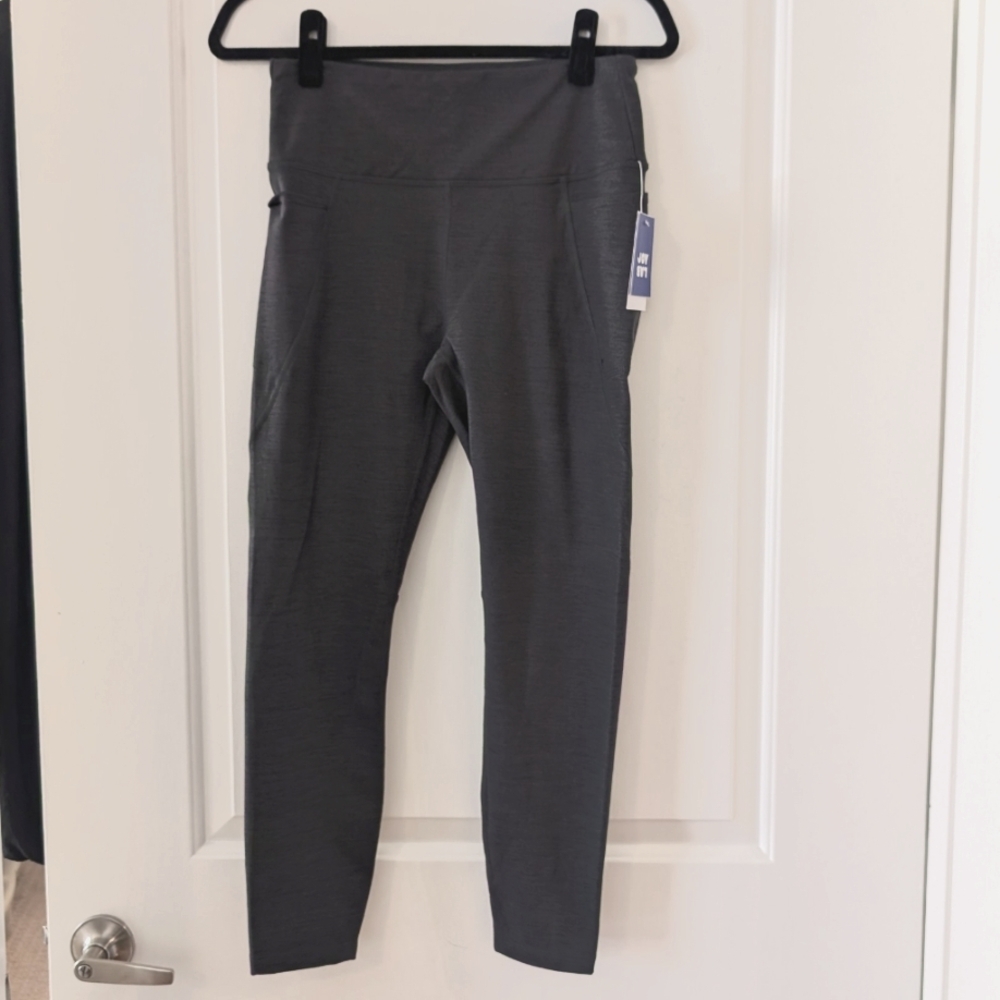 BNWT Gray High-Waisted Leggings with Pockets - Sz M